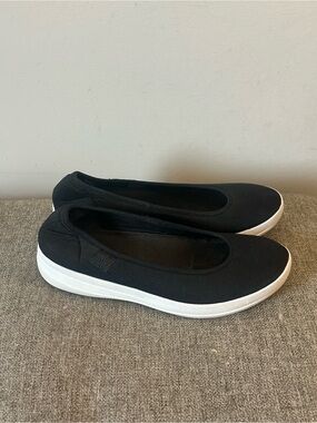Fitflop Black Slip-On Women’s Casual Shoes with White Sole